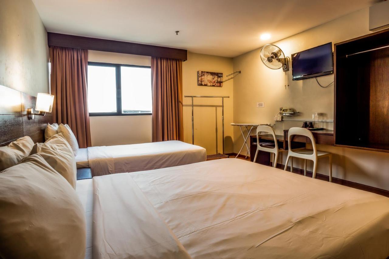 Pp Hotel By Moxy George Town Exterior photo