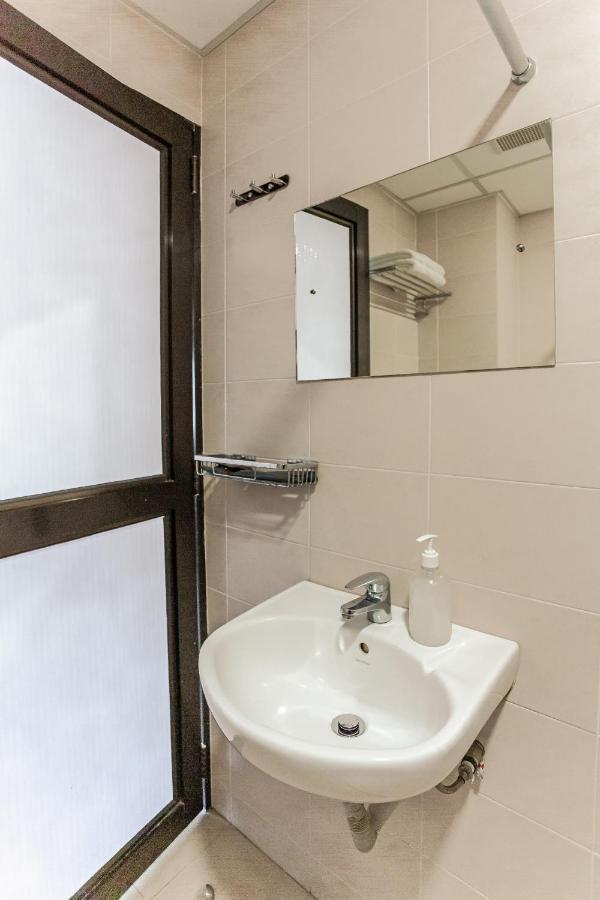 Pp Hotel By Moxy George Town Exterior photo