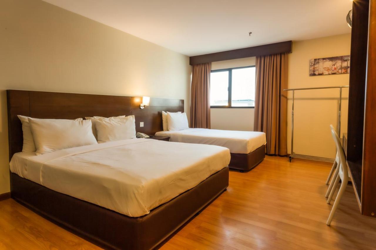 Pp Hotel By Moxy George Town Exterior photo